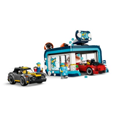 LEGO City 60497 Autolavaggio Drive-In Giocattolo con 2 Modellini di Auto, Funzione di Lavaggio e 4 Minifigure, Regalo da 6+