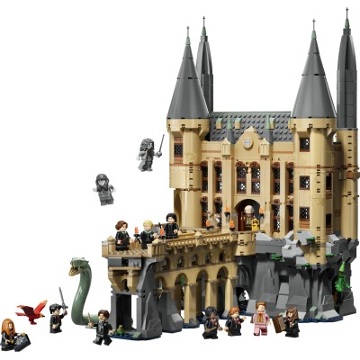 LEGO Harry Potter 76473 Castello di Hogwarts Ala Est, Giocattolo con 13 Minifigure e Patronus da Collezione, Regalo da 10+