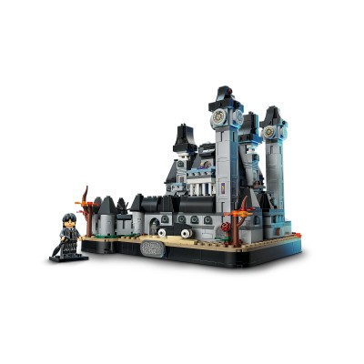 LEGO Wednesday 76788 Nevermore Academy, Modellino di Scuola Giocattolo con 3 Personaggi e Accessori, Regalo per Bambini 10+